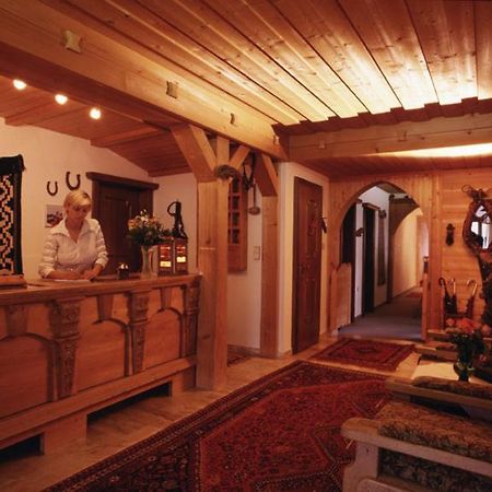 Hotel Garni Ernst Falch Sankt Anton am Arlberg Esterno foto